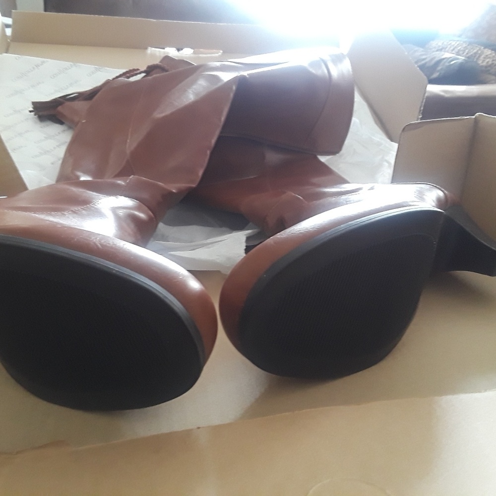 Wide boots brown